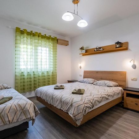 Vila Veronika 2 بولا المظهر الخارجي الصورة