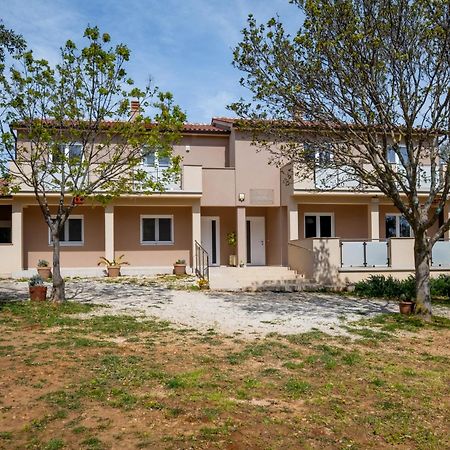 Vila Veronika 2 بولا المظهر الخارجي الصورة