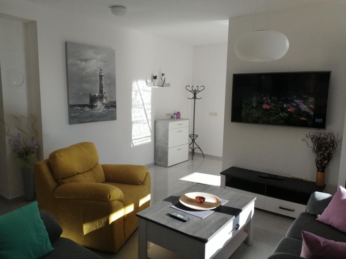 Vila Veronika 2 بولا المظهر الخارجي الصورة