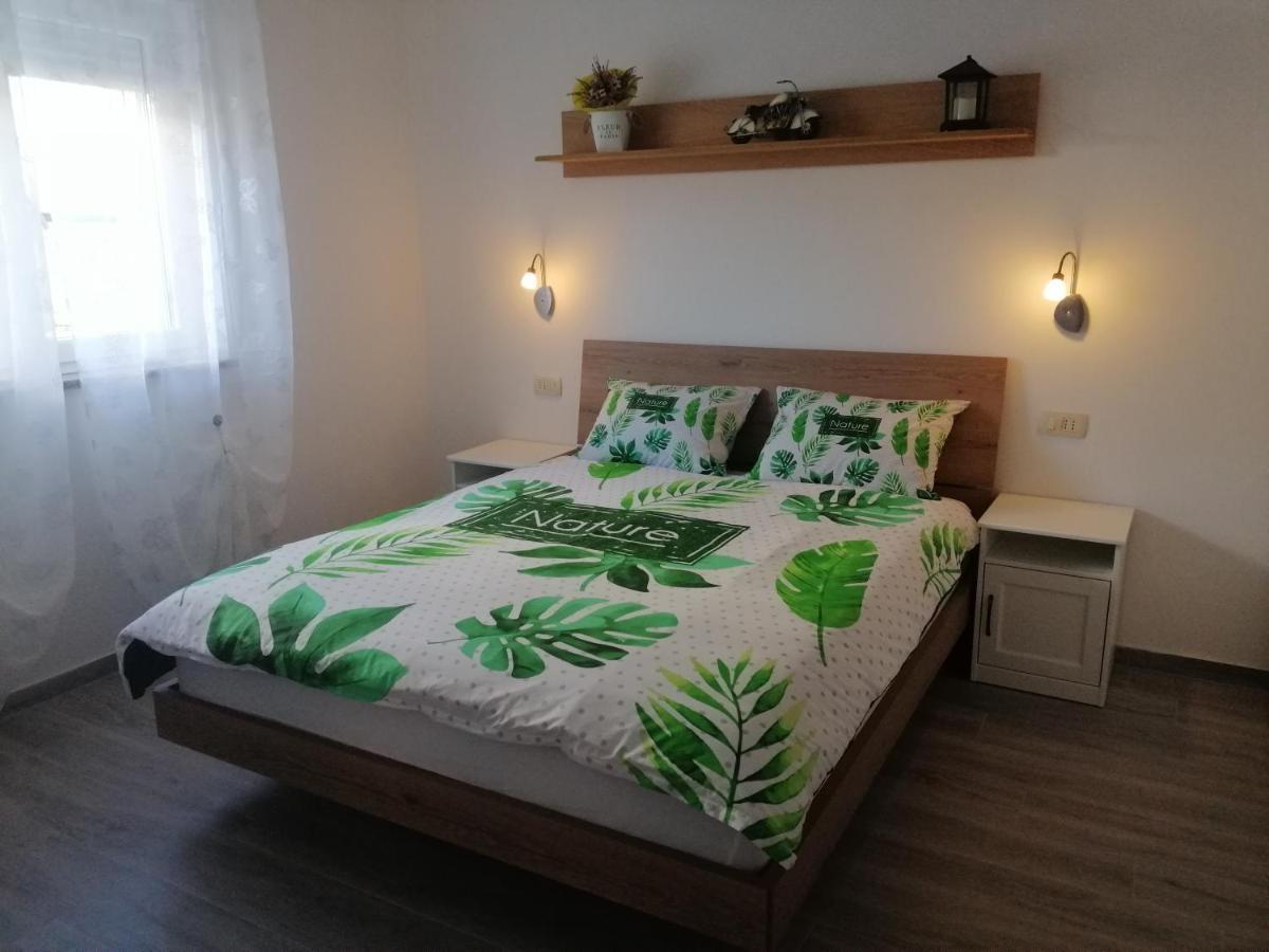 Vila Veronika 2 بولا المظهر الخارجي الصورة