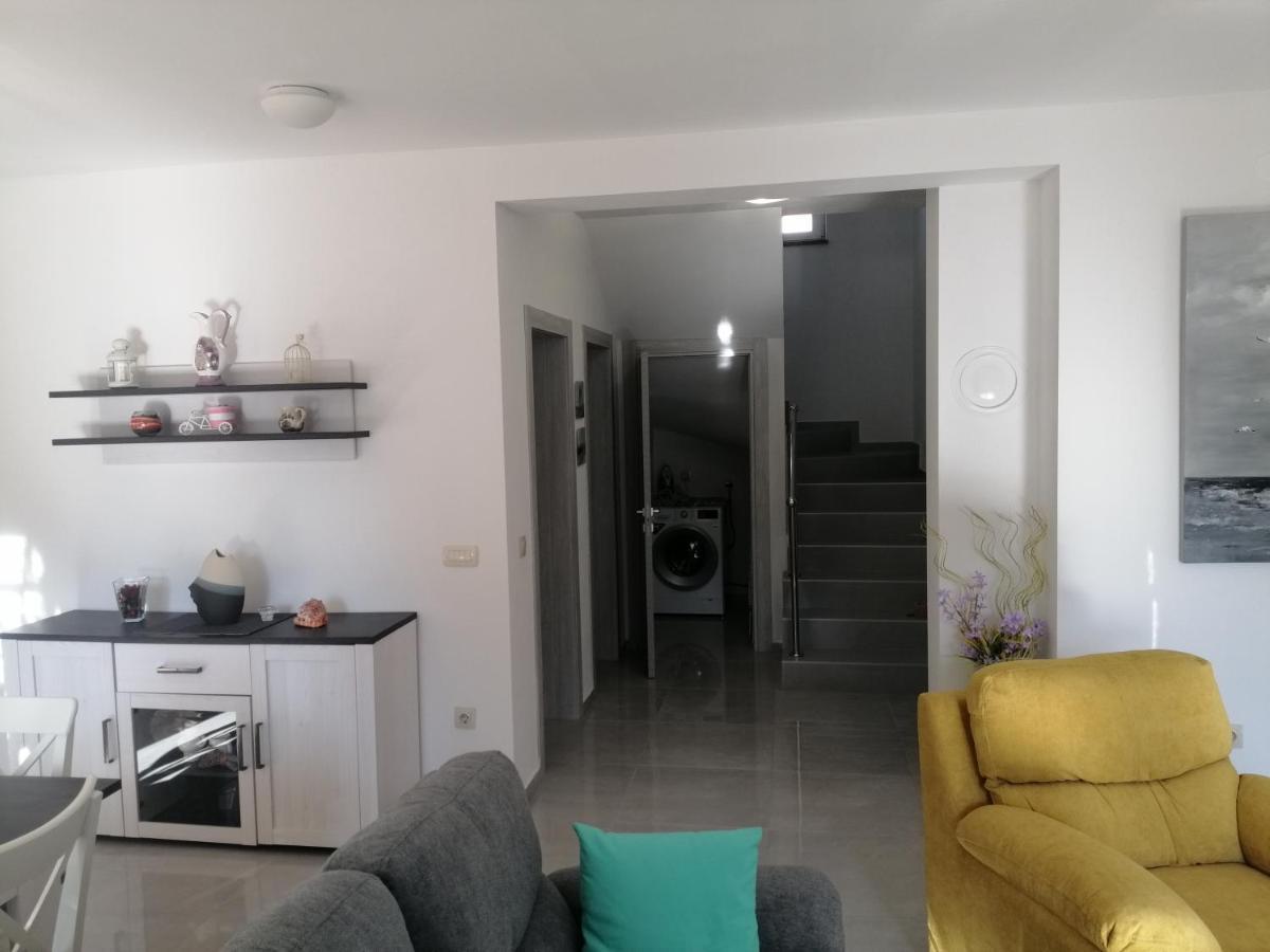 Vila Veronika 2 بولا المظهر الخارجي الصورة