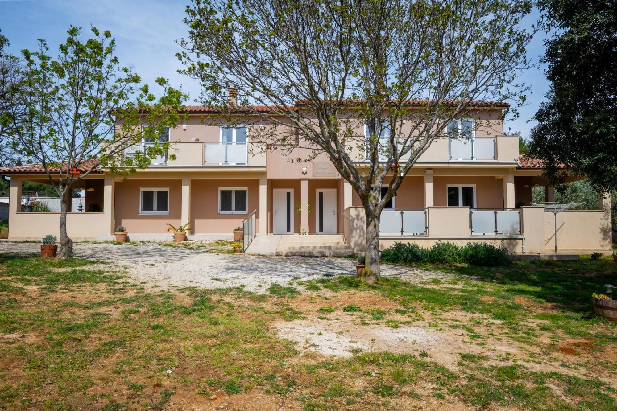 Vila Veronika 2 بولا المظهر الخارجي الصورة